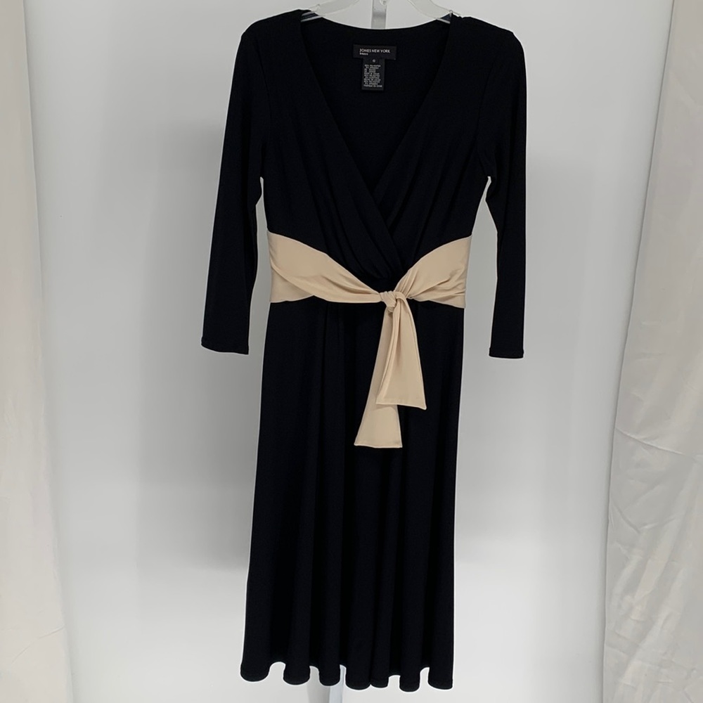 Jones NY•Black Dress with Cream Color Waist Sash & Tie/Bow. Sz6